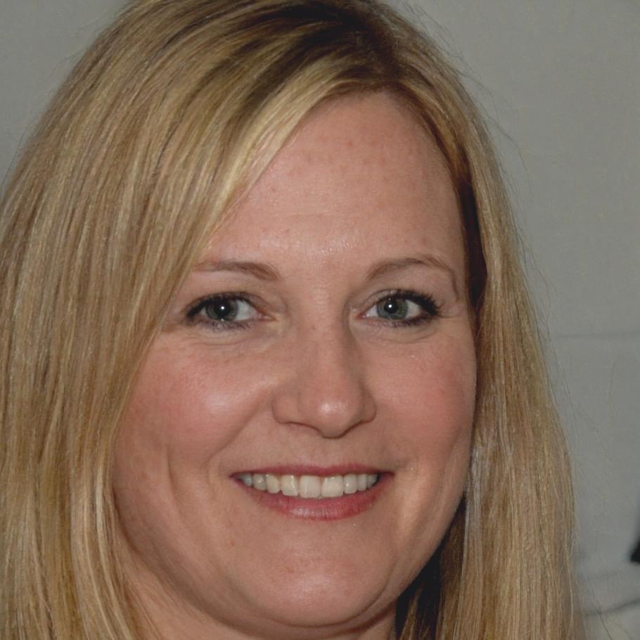 Marie Dubois, experte en planification financière